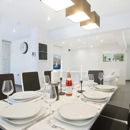 Dreams Suites